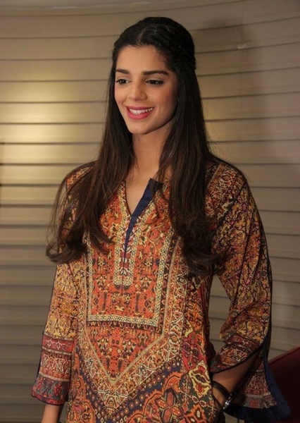 Sanam Saeed photo