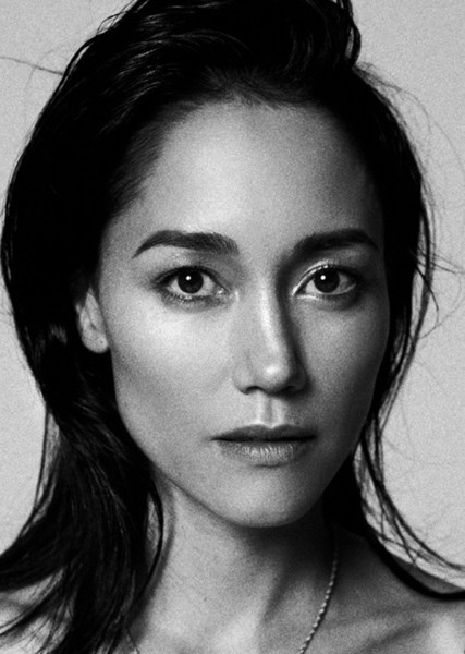 Sandrine Holt