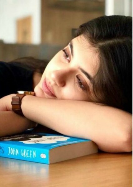 Sanjana Sanghi photo