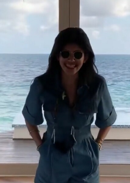Sanjana Sanghi photo