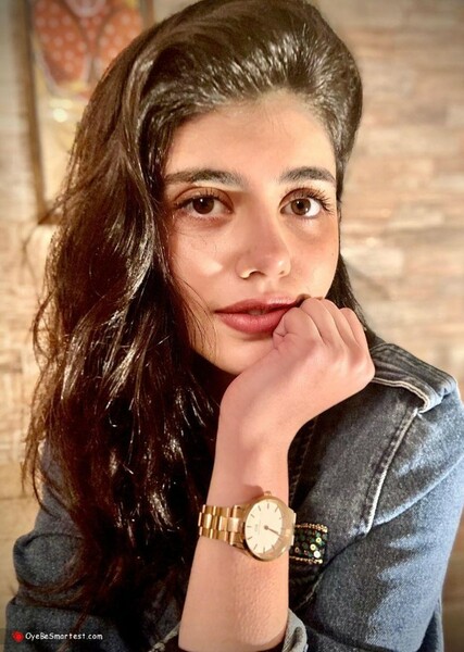 Sanjana Sanghi photo
