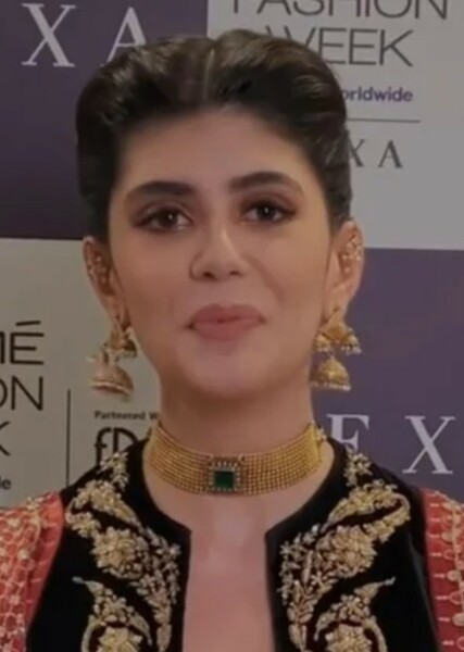 Sanjana Sanghi photo