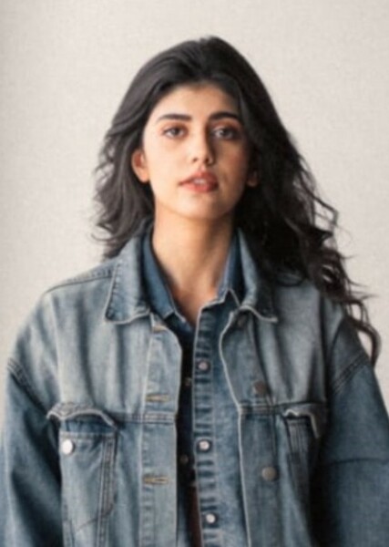 Sanjana Sanghi photo