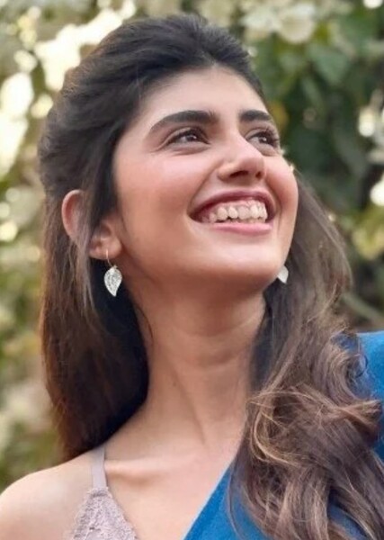 Sanjana Sanghi photo