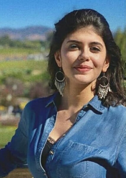 Sanjana Sanghi photo
