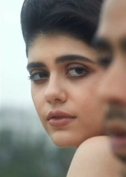 Sanjana Sanghi photo