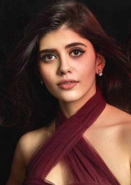 Sanjana Sanghi photo