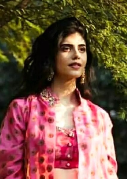 Sanjana Sanghi photo