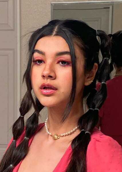 Sara Echeagaray photo