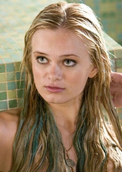 Sara Paxton photo