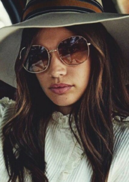 Sara Sampaio photo