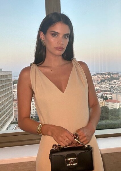 Sara Sampaio photo