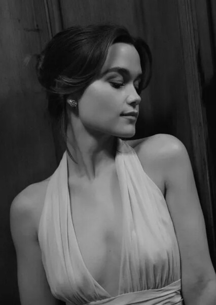 Sarah Catherine Hook photo