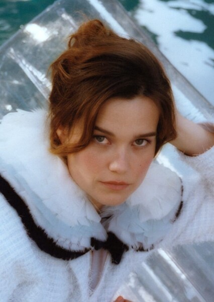 Sarah Catherine Hook photo
