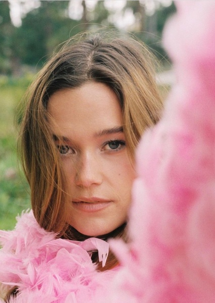 Sarah Catherine Hook photo