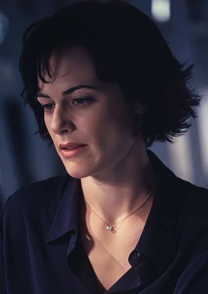Sarah Clarke photo