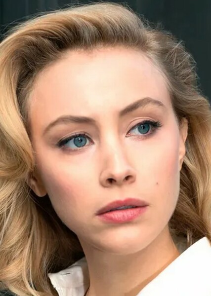 Sarah Gadon