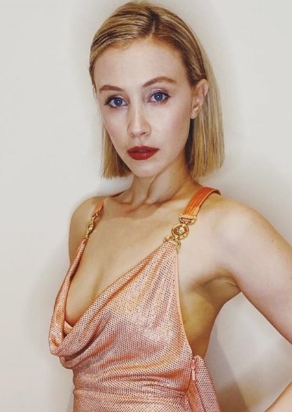 Sarah Gadon photo