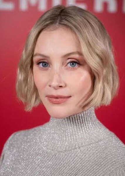 Sarah Gadon photo