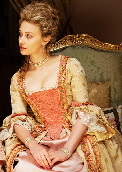 Sarah Gadon photo