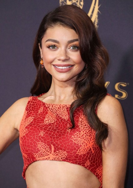 Sarah Hyland photo