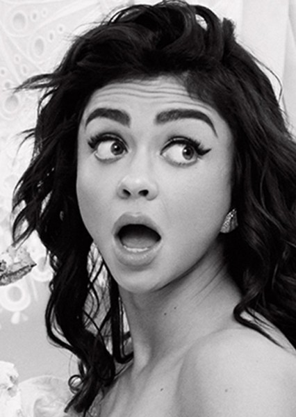Sarah Hyland photo
