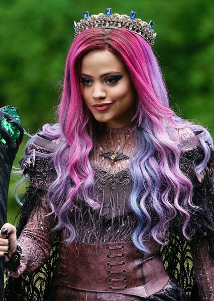 Sarah Jeffery photo