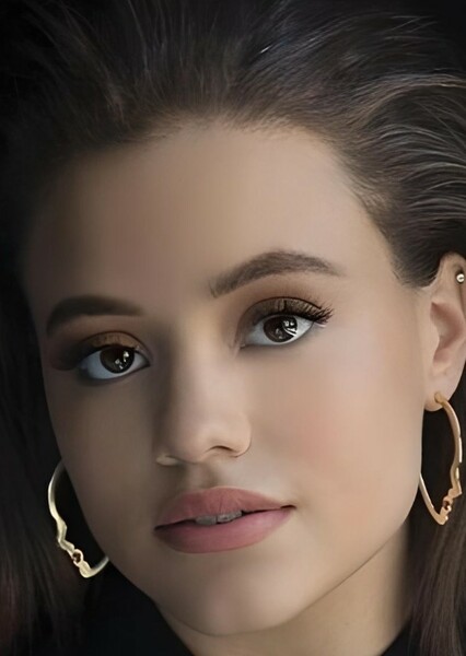 Sarah Jeffery photo