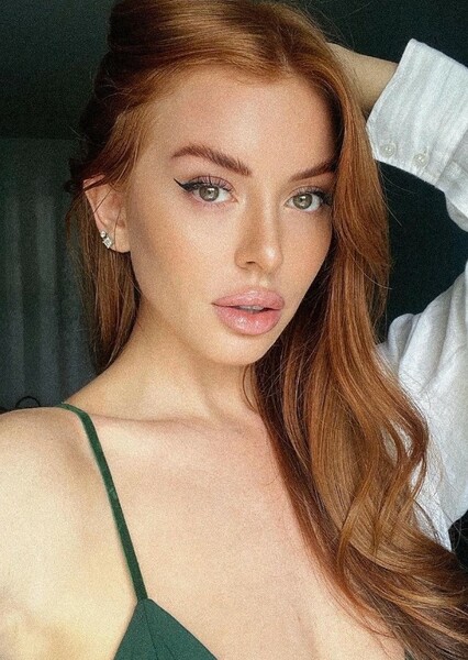 Sarah Johnson photo