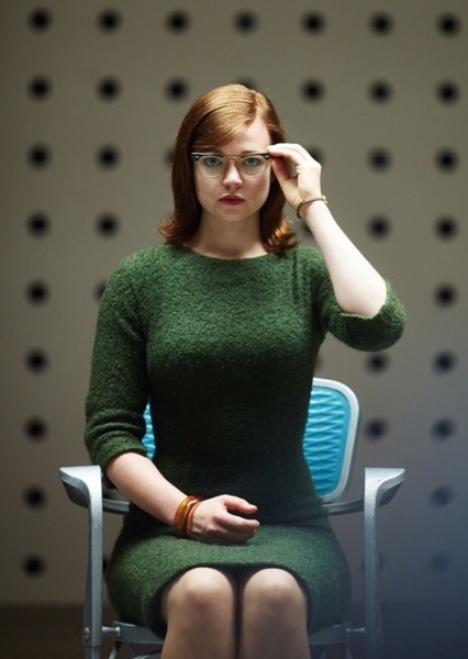 Sarah Snook photo