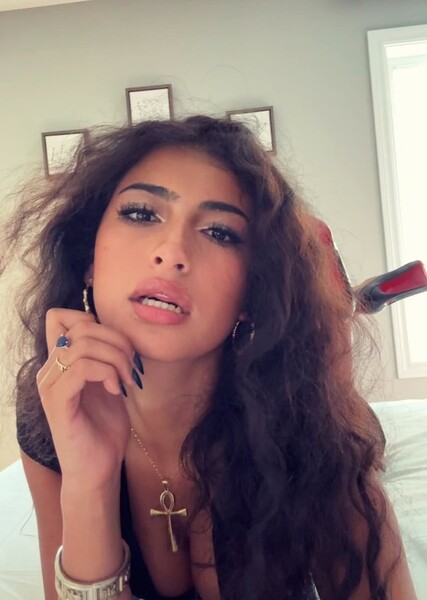Sarahli Hadjih photo