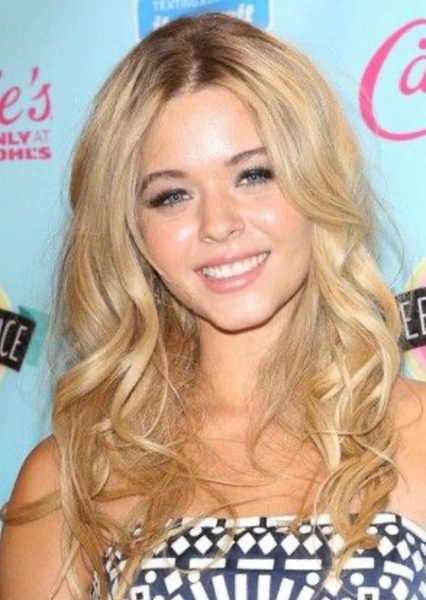 Sasha Pieterse photo