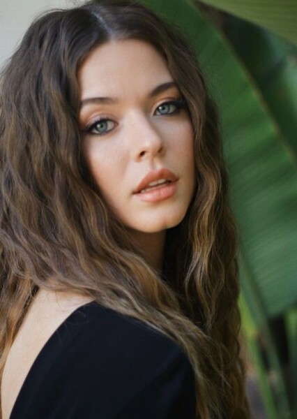 Sasha Pieterse photo