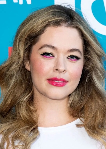 Sasha Pieterse photo