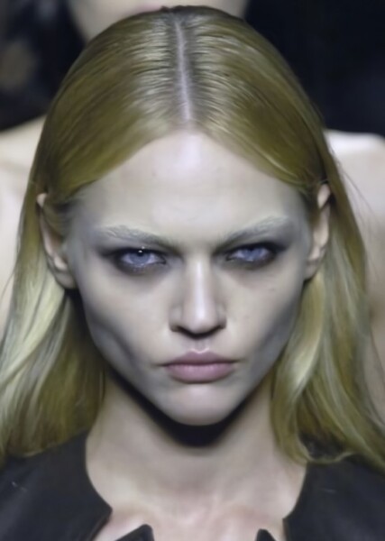Sasha Pivovarova photo