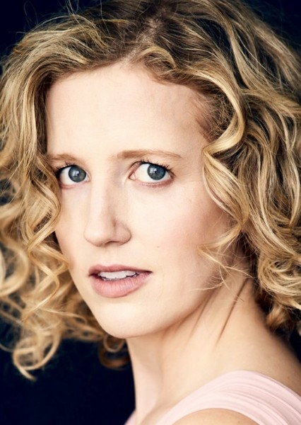 Savannah Brown photo