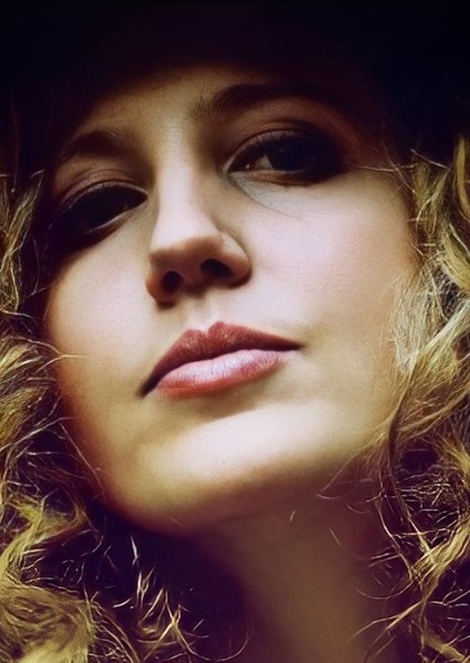 Savannah Brown photo