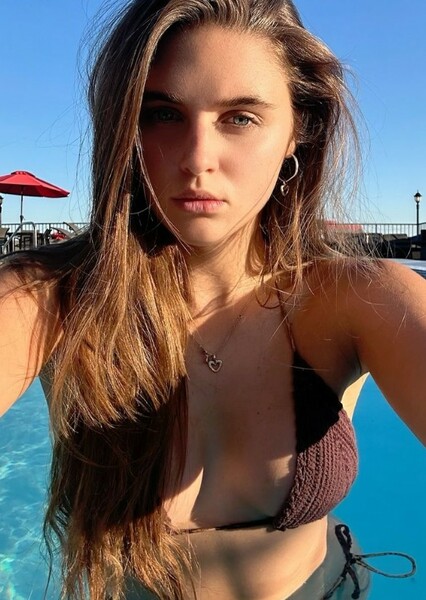 Savannah Clarke photo