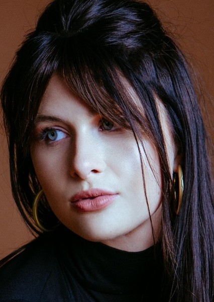 Savannah Outen photo