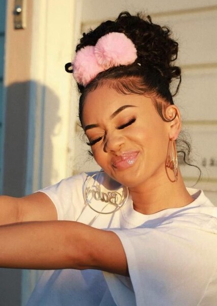 Saweetie photo