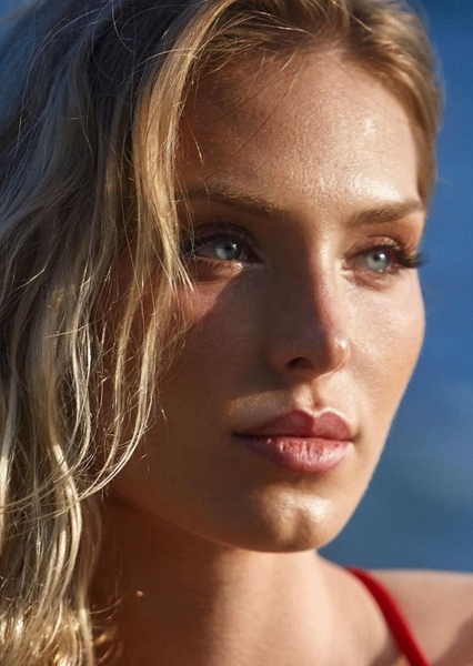 Saxon Sharbino photo