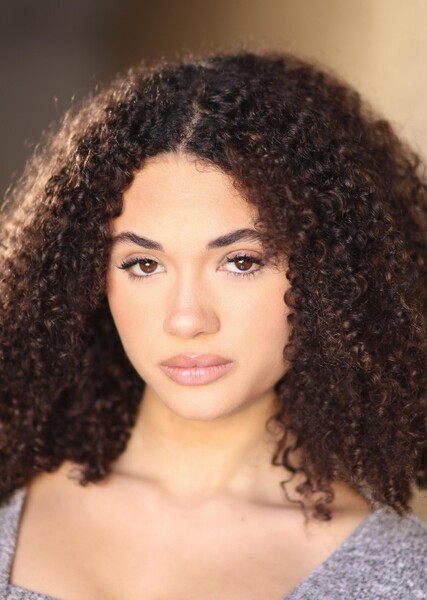Scarlet Spencer photo