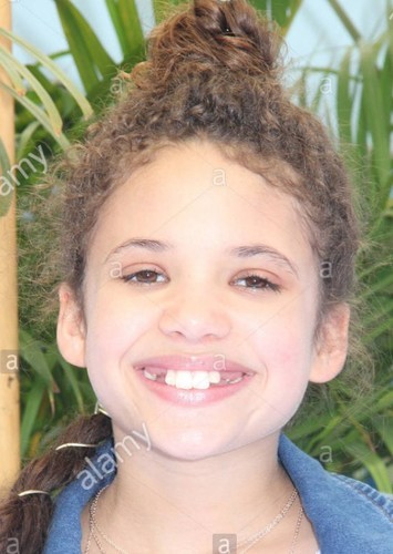 Scarlet Spencer photo