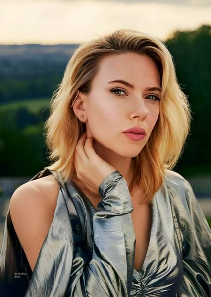Scarlett Johansson photo