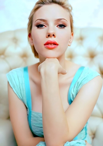 Scarlett Johansson photo