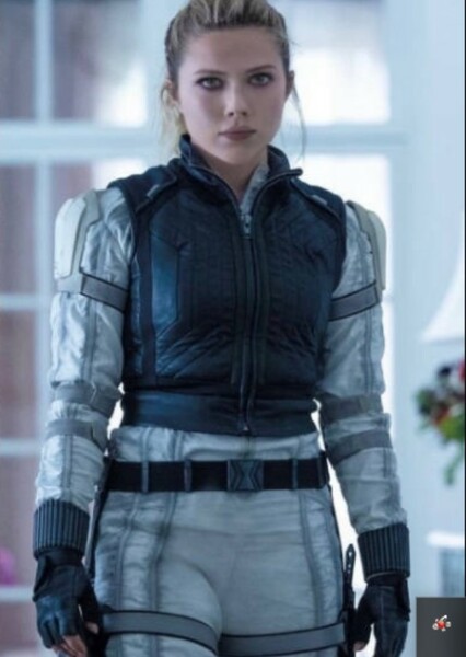 Scarlett Johansson photo