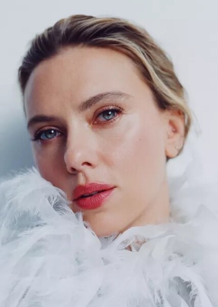 Scarlett Johansson photo