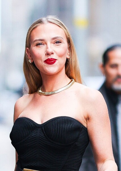 Scarlett Johansson photo