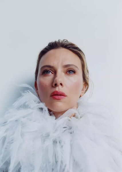 Scarlett Johansson photo
