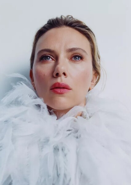 Scarlett Johansson photo